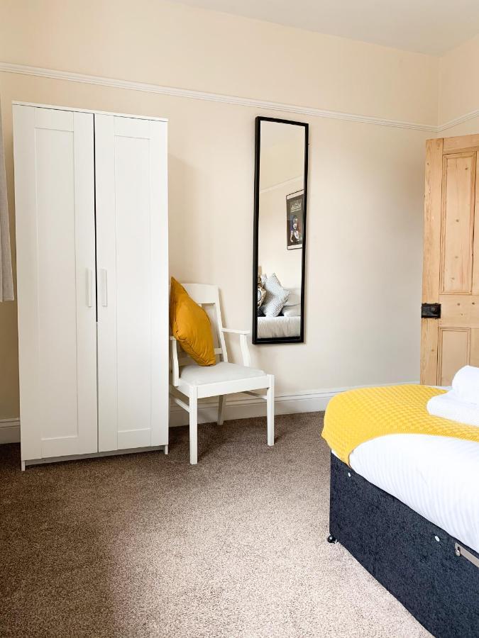 Riverside Lodge - Quaint Victorian Home By The River York Exteriér fotografie