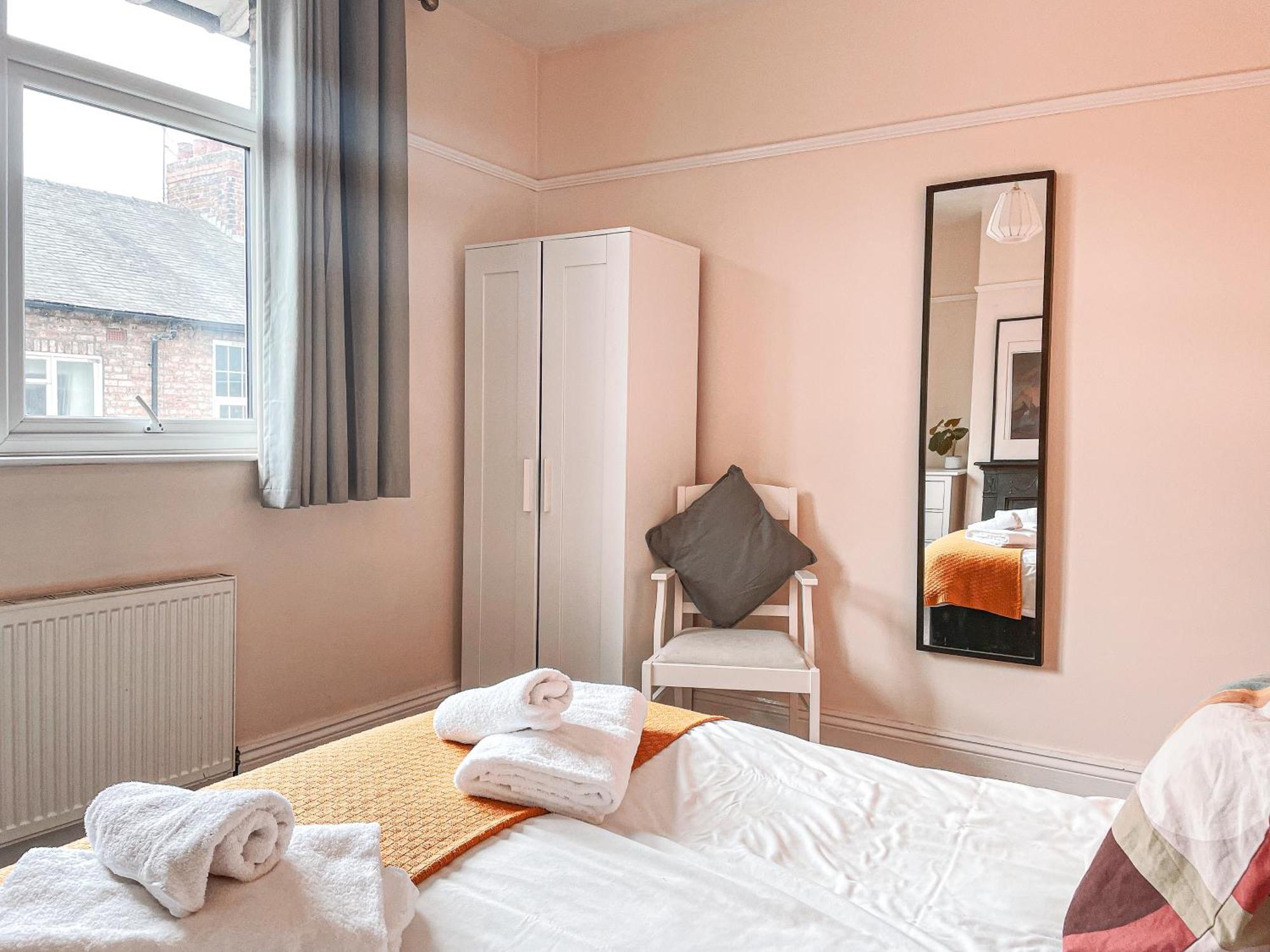 Riverside Lodge - Quaint Victorian Home By The River York Exteriér fotografie