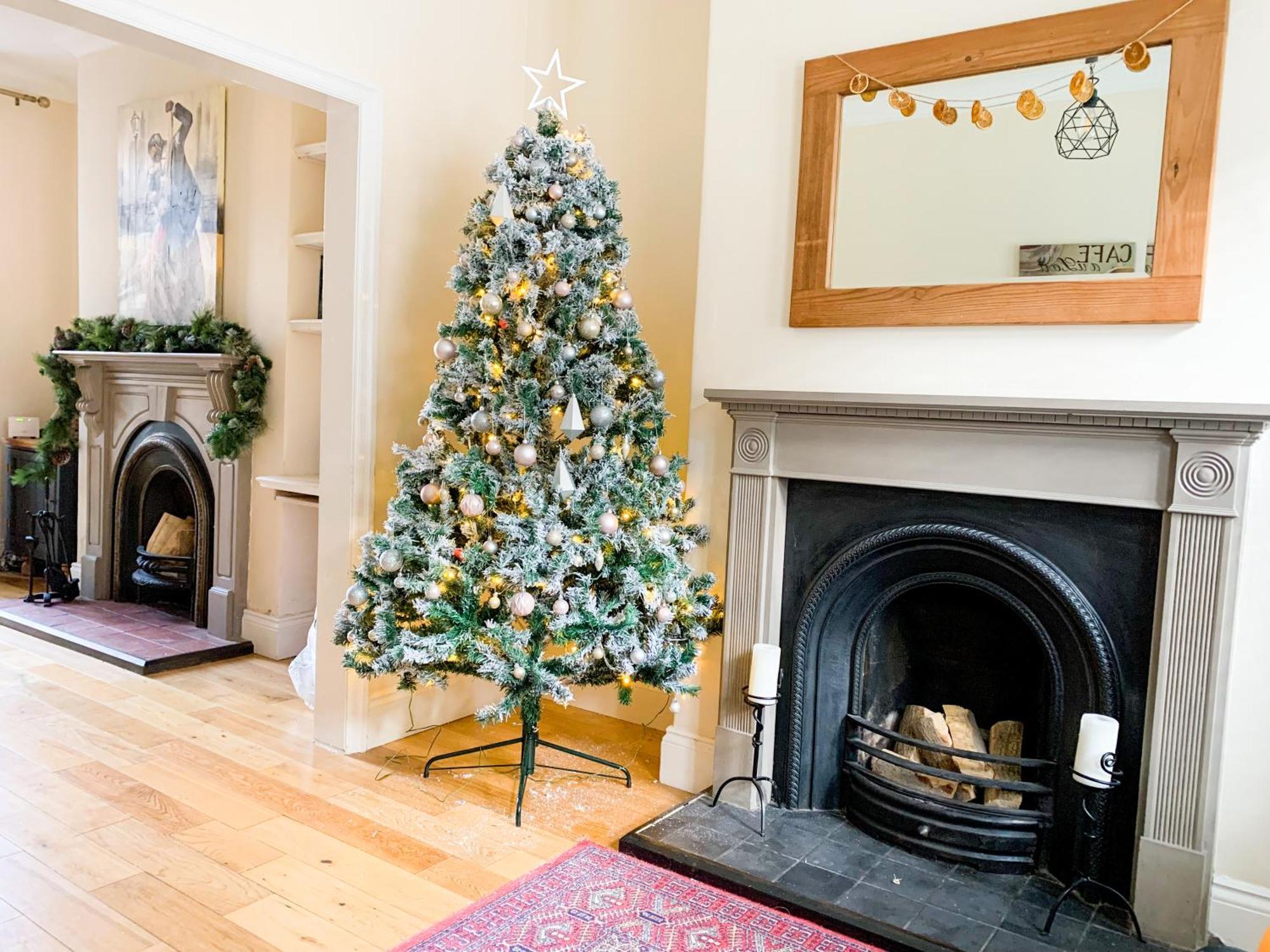 Riverside Lodge - Quaint Victorian Home By The River York Exteriér fotografie